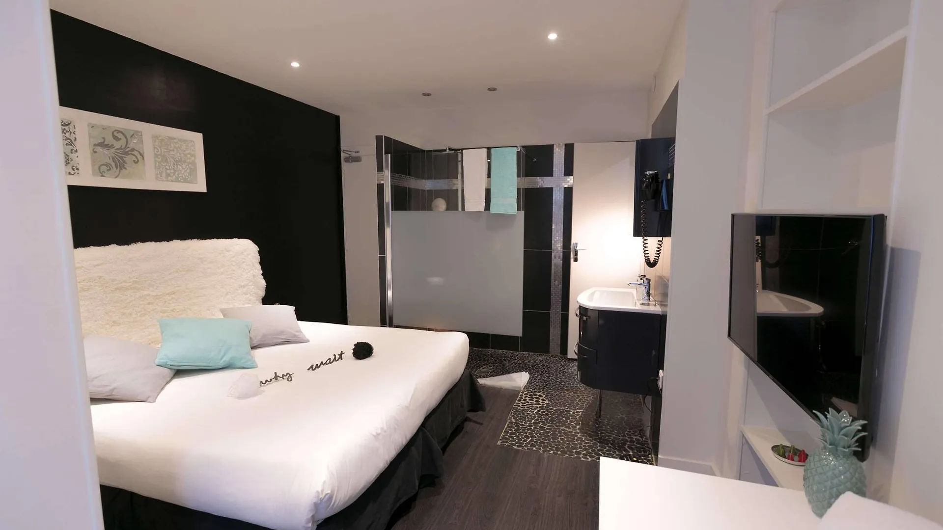 Ideal Hotel Design Paris